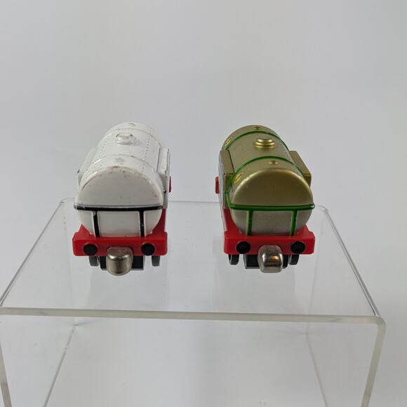 Thomas Train Lot Salty Tank Engine Ferdinand Tender Sodor Aquarium Eels Milk - Picture 14 of 16